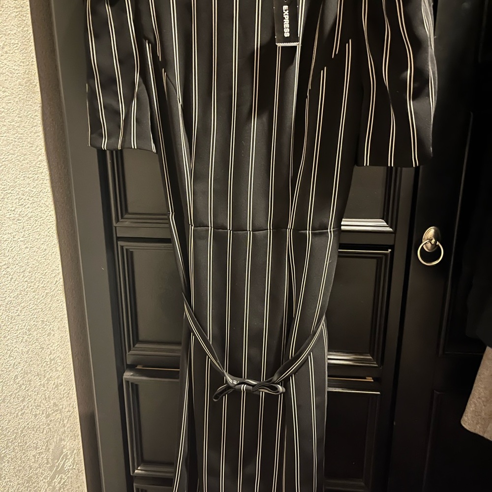 Women’s black and white Express dress